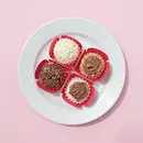 24 brigadeiros gourmet sortidos 