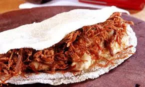 Tapioca Carne de Charque com Queijo
