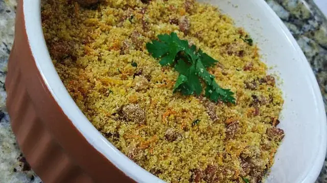 Farofa com Calabresa Defumada e Bacon