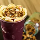 Açaí Premium com paçoca + banana & leite condensado - Cópia