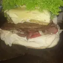 X-Serrano à Moda da Casa - Mega Pão